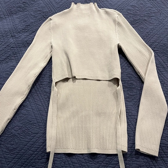 Aritzia ribbed cream backless sweater - Picture 3 of 5